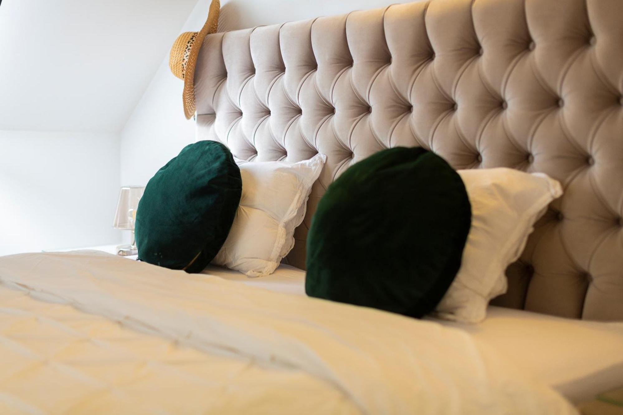 B&B Art And Sleep แอนต์เวิร์ป ภายนอก รูปภาพ